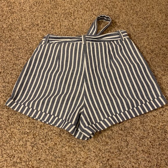 SHEIN Stripe Paperbag Waist Cuffed Shorts M - Picture 5 of 7